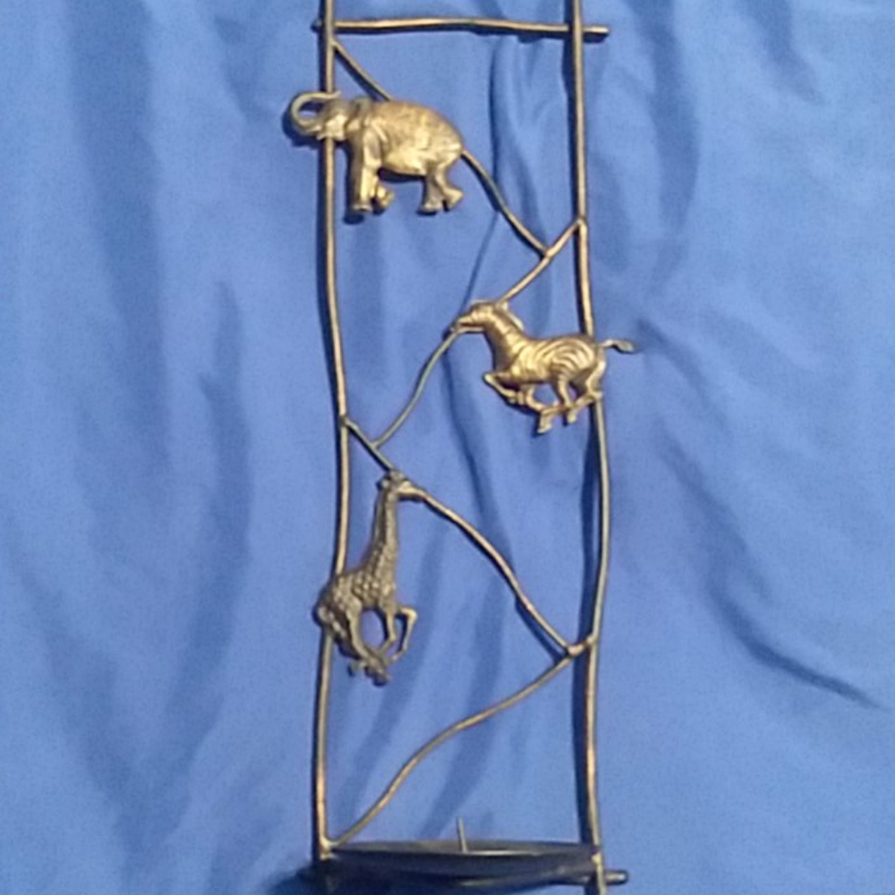 Metal wall candle holder